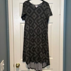 M LuLaRoe Black and White Carly
